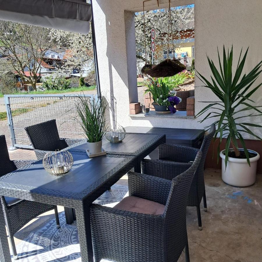 Renovierte Ferienwohnung Zum Weiherer Krabb - B&B Mörlenbach