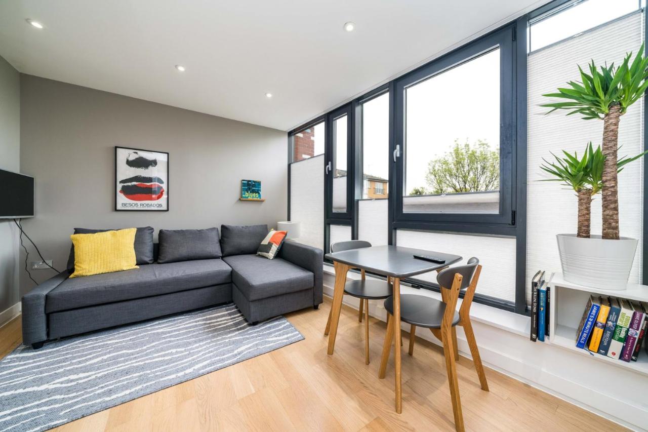Stylish Flat by Victoria Park - B&B Londra