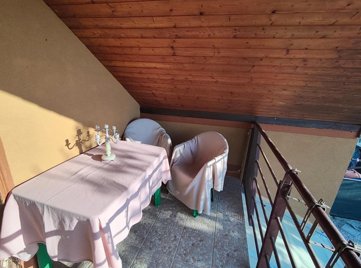 Csengi Apartman - B&B Balatonszárszó