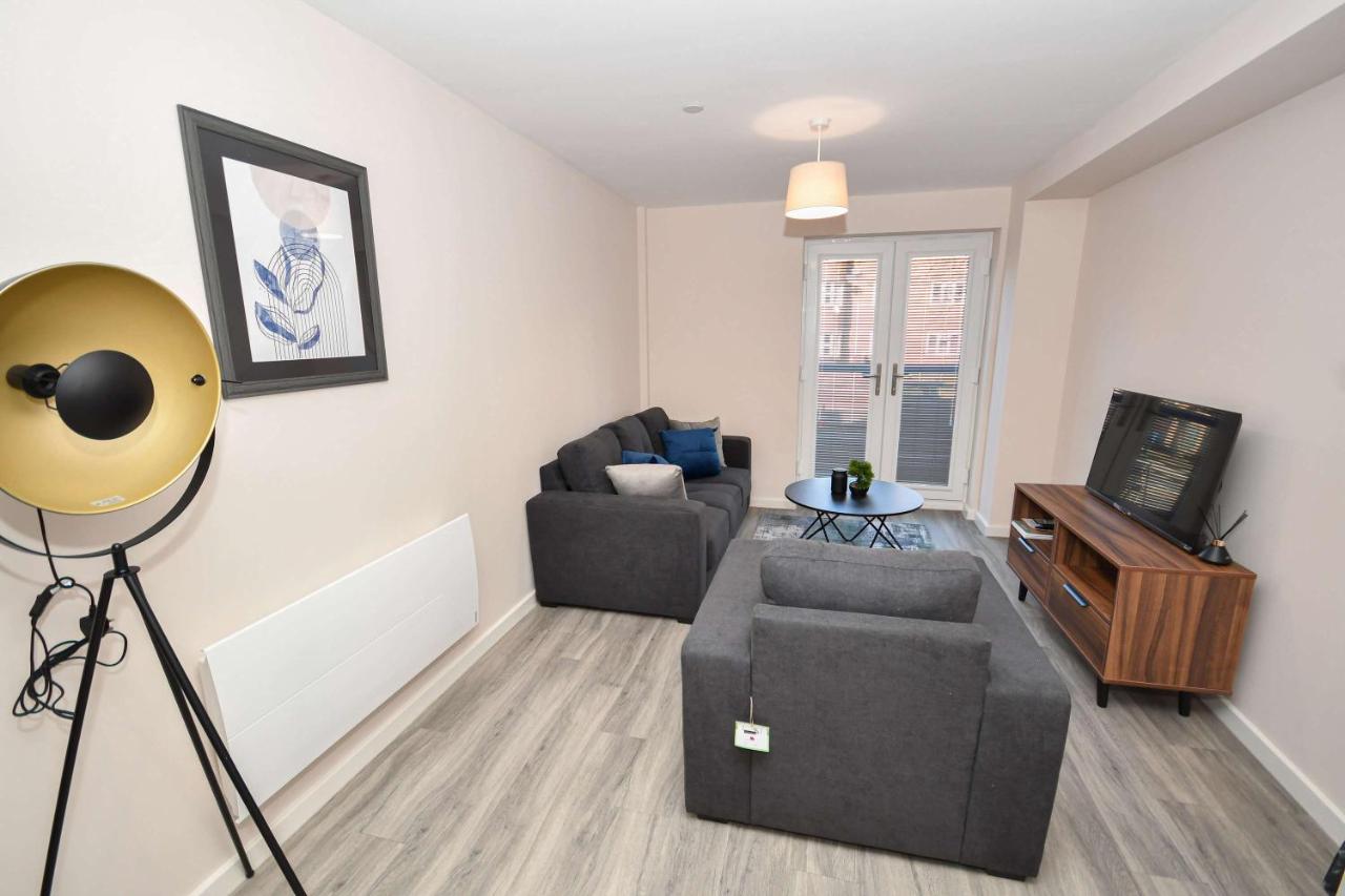 Bright & Spacious 2 Bed Apartment in Manchester - B&B Manchester