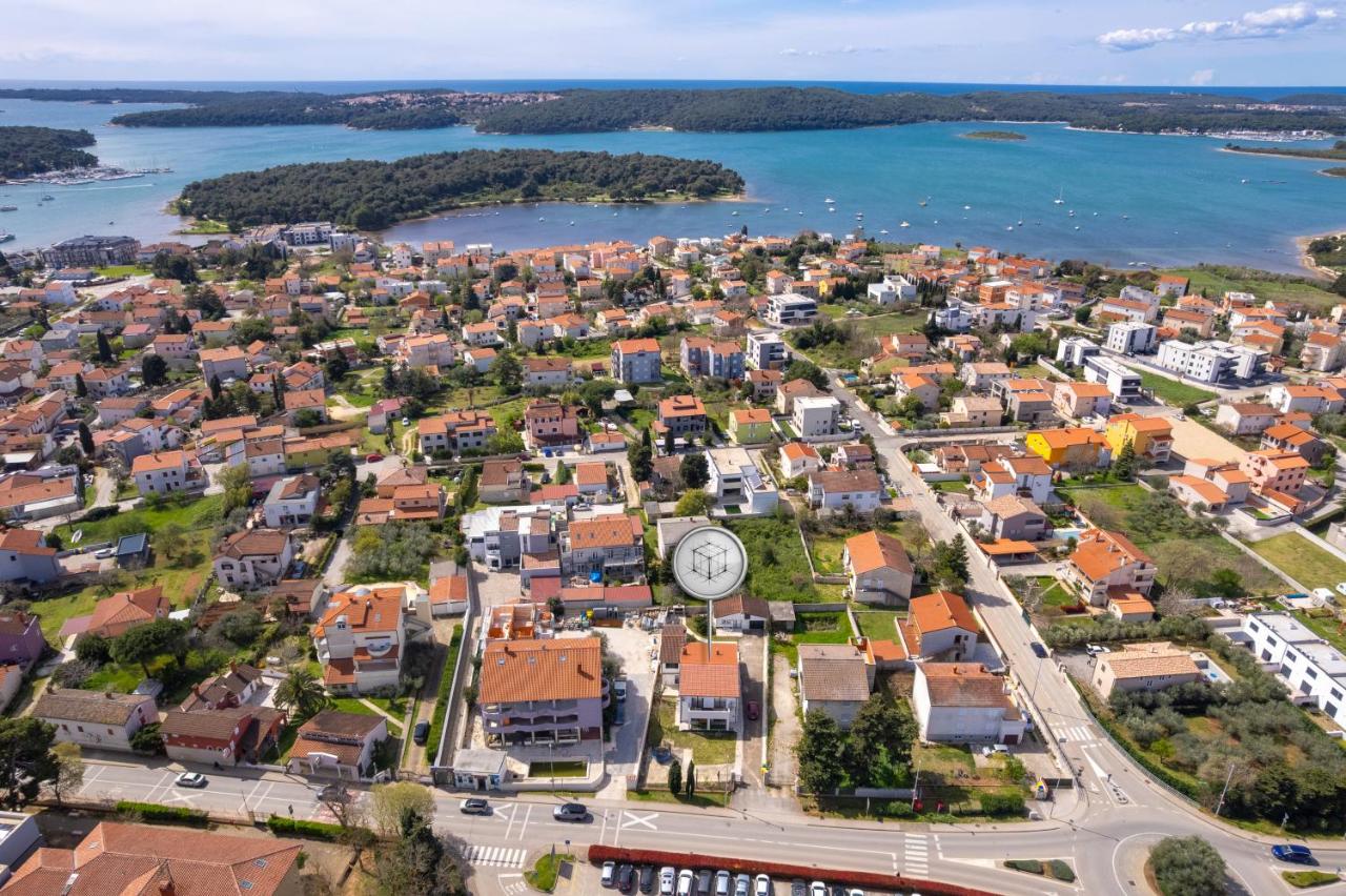 Valora Residence Medulin Stylish Apartments Near Sandy Beaches by Qubo Villas - Chambres d'hôtes Medulin