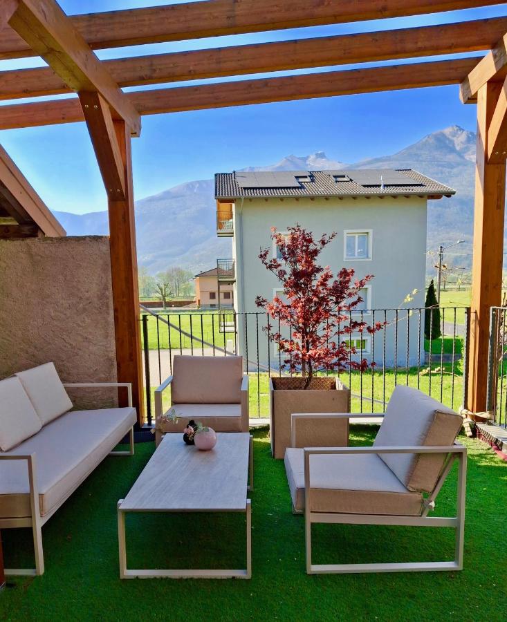 Villa Volpe Apartment with private terrace - B&B Sorico