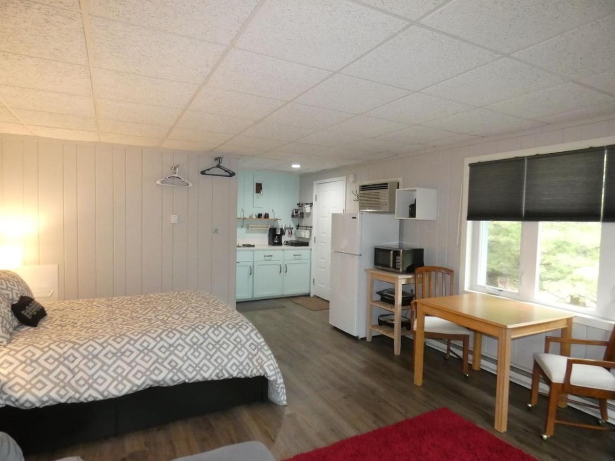 Happy Hour at Windcliff! Studio condo at Shanty Creek Resort - B&B Bellaire