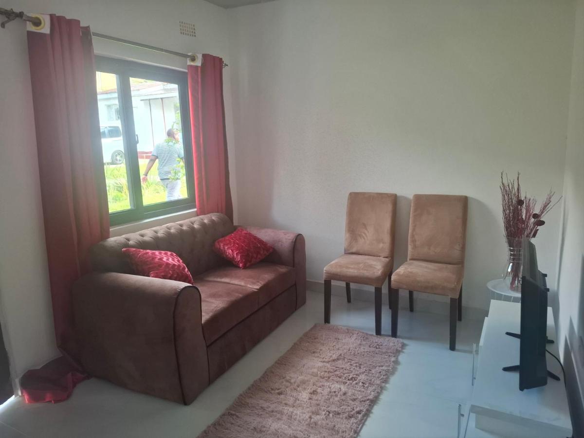 Rose's Garden Cottages - B&B Lusaka