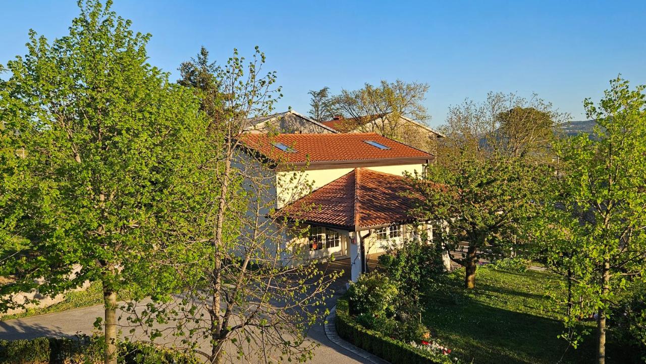 Apartments Kompara - Bed and Breakfast Ajdovščina