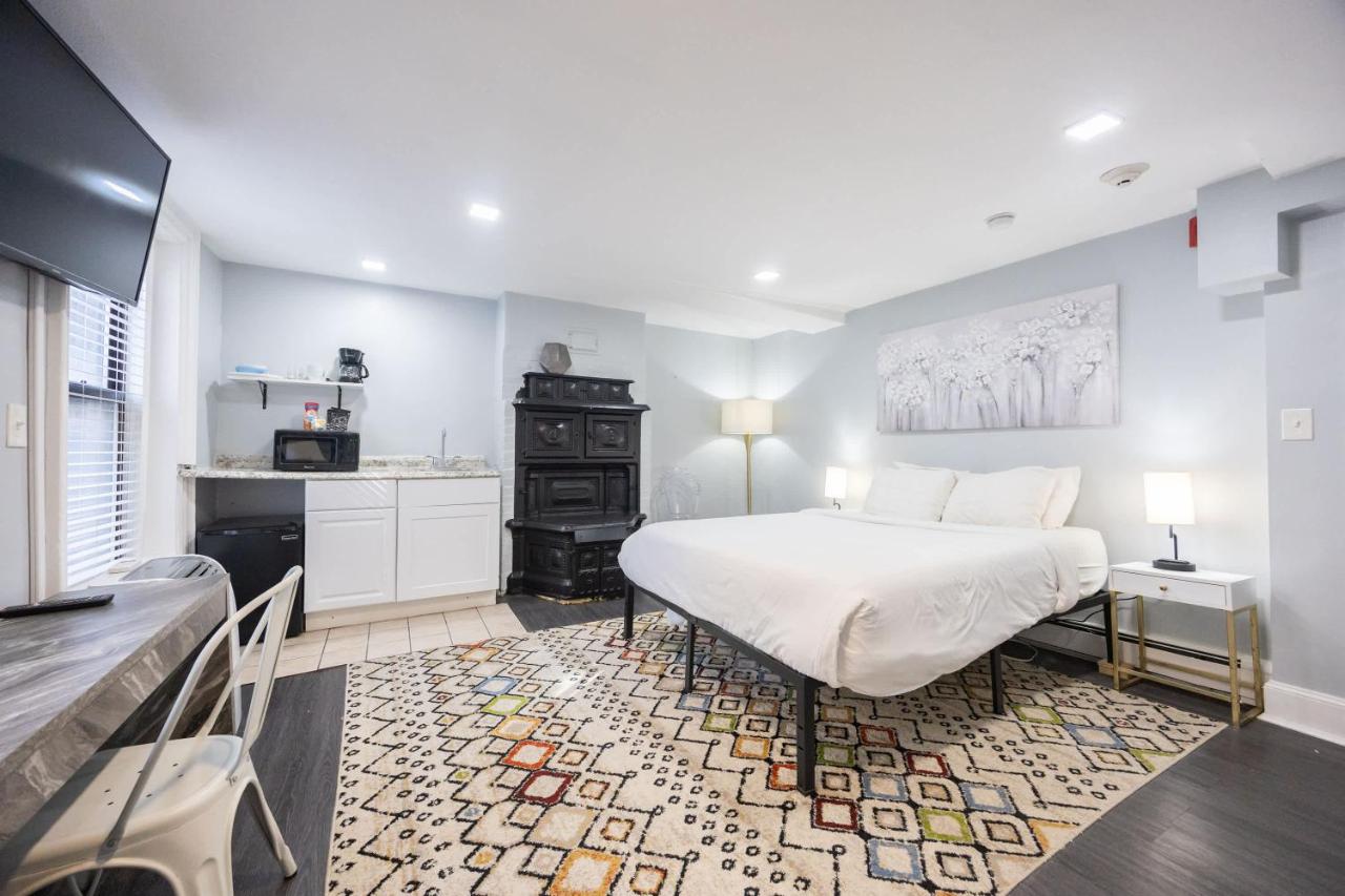 Centrally located Stay In Boston's Bay