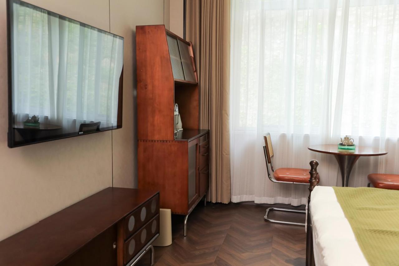 Camera Doppia con Letti Singoli con Bagno