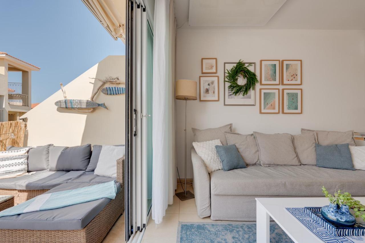 Christina Boutique Apartment - Chambres d'hôtes Paralímni