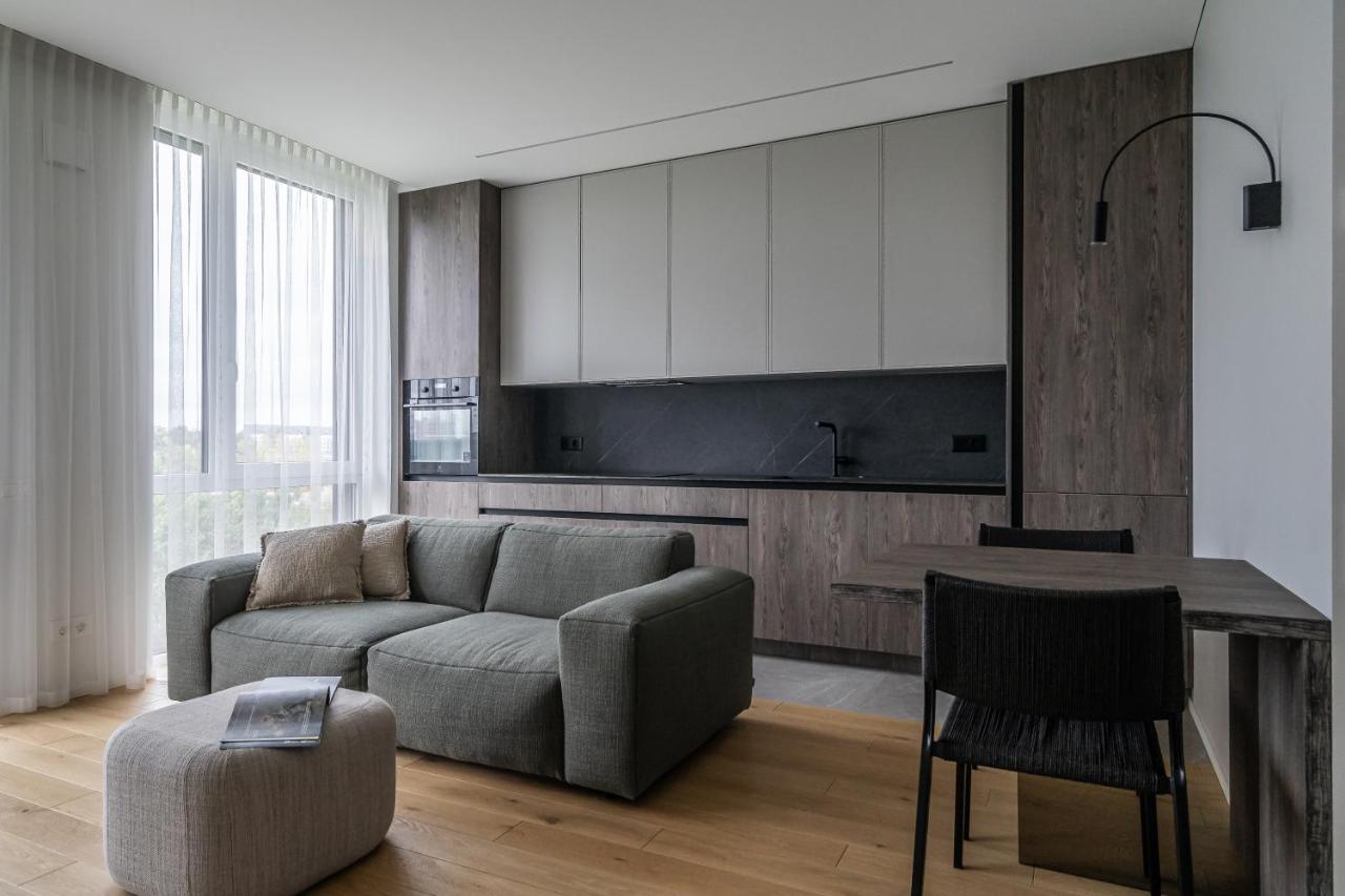 Modern 1BDR Apartment with Free parking - Chambres d'hôtes Vilnius