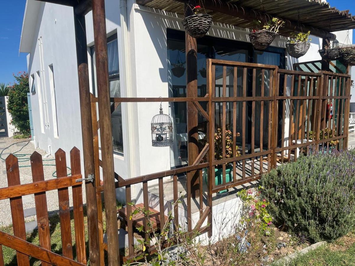 Shelley Cove - B&B Stompneusbaai