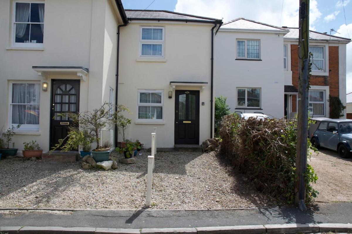 Lemon Cottage near beach and buses - Bed and Breakfast Ryde
