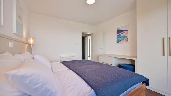 Luxury apartment Olive Garden with private pool - B&B Vantačići