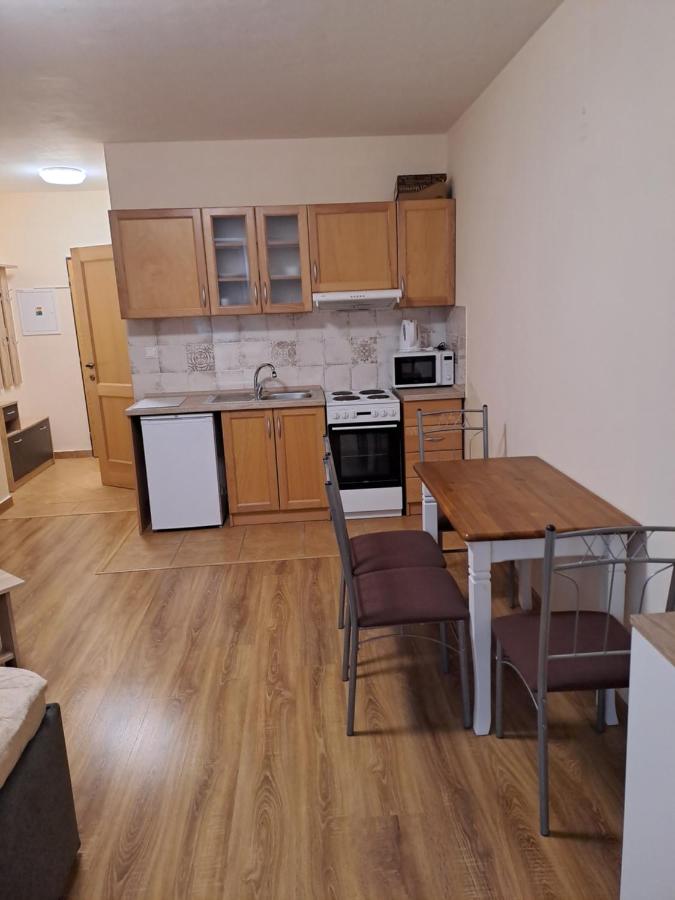 Útulný apartmán 2 s vlastným parkovaním - Chambres d'hôtes Žilina