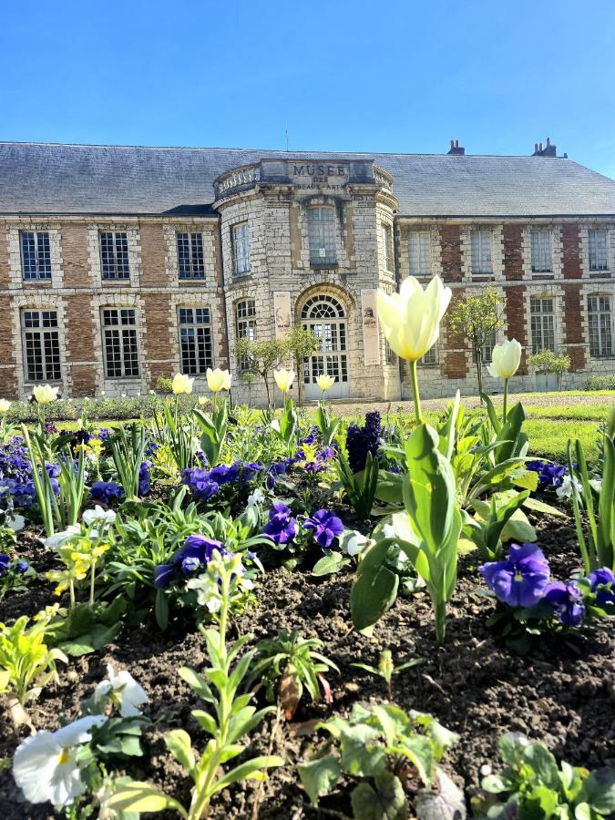 Maison cosy emplacement idéal Chartres, Netflix, Wifi, garage vélos - B&B Chartres