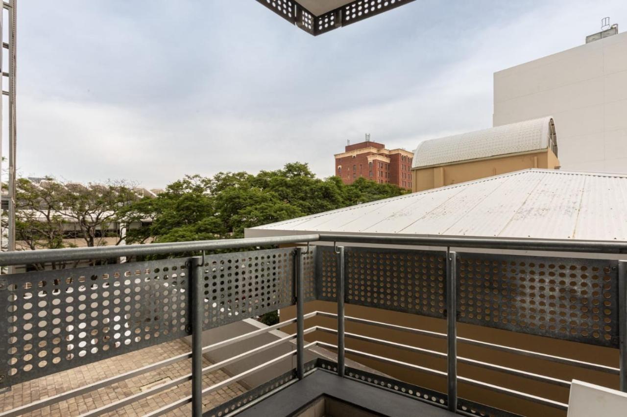 Peaceful Rosebank Gem - Olive Haven - The Median - Bed and Breakfast Johannesburg