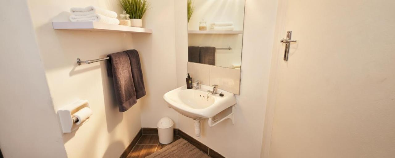 Rus en Vrede BackPackers Cottage! - B&B Knysna