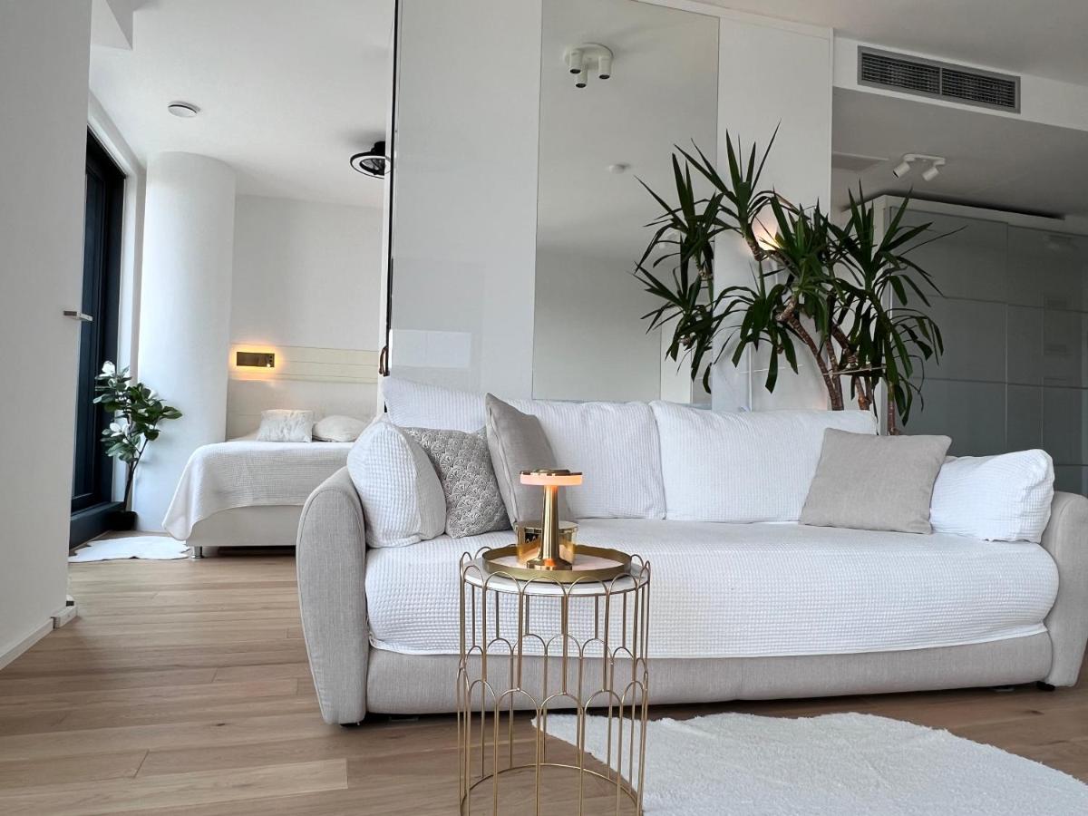 LUX SOLIS - Koper Apartment SeaView - NEW! - Bed and Breakfast Koper