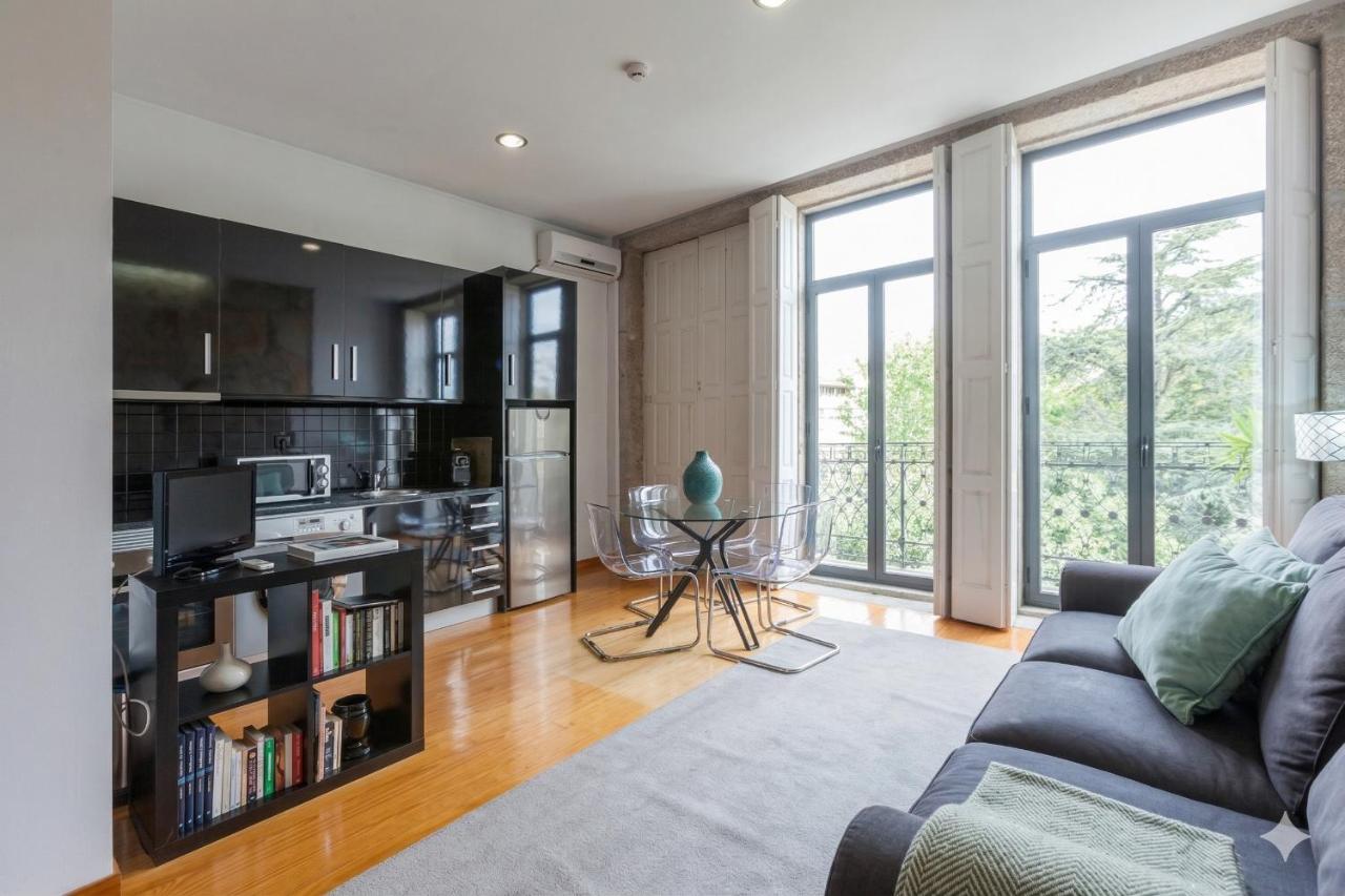 Apartment with Garden View