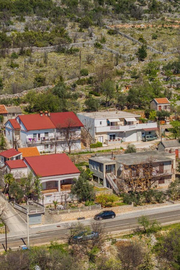 Apartman D&D - Bed and Breakfast Starigrad
