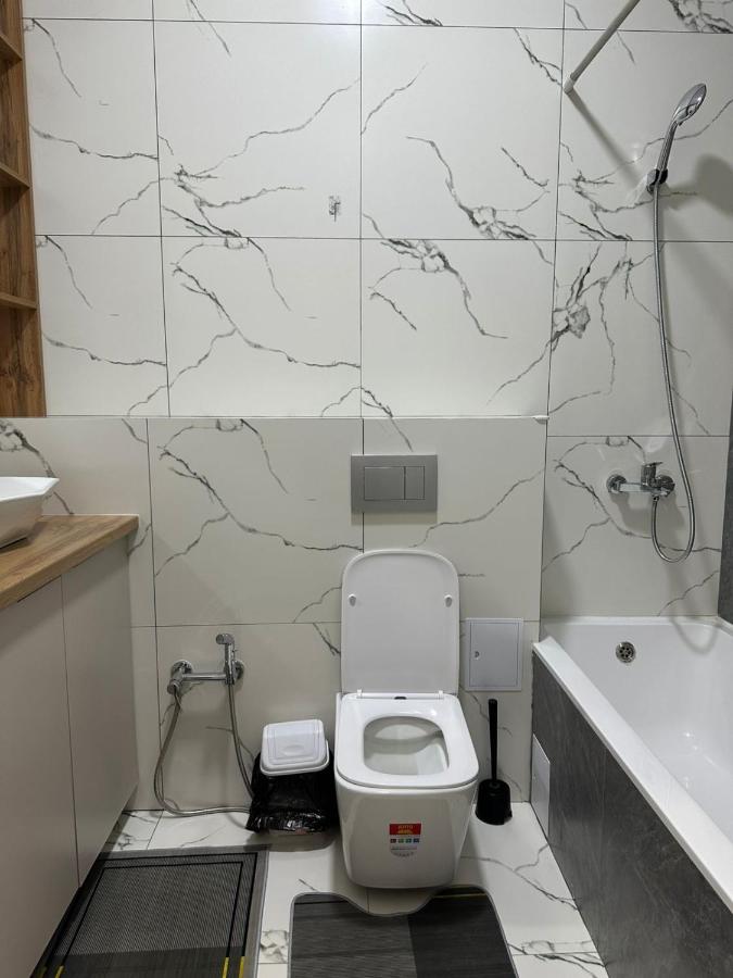 Уютная евродвушка на левом берегу Астаны - B&B Astana