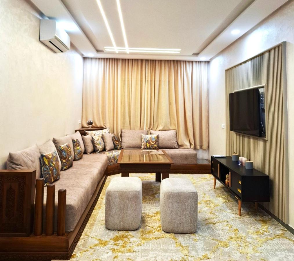 DarDino - Modern 2BR Flat with Stylish Living Room - B&B Marrakech