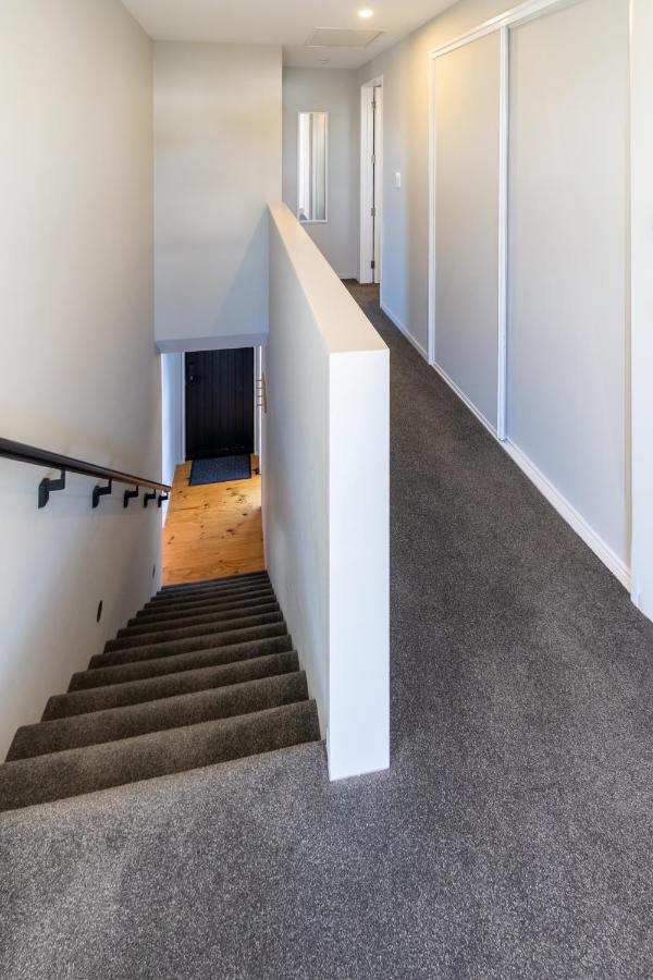 Family Home Near CBD, Garage & Outdoor Dining - Bed and Breakfast Christchurch