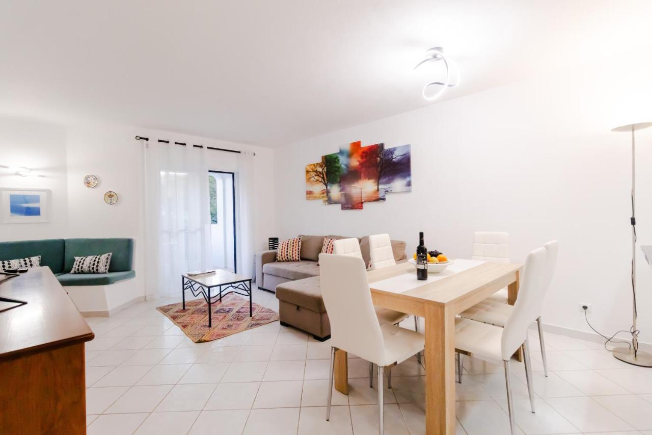 Acolhedor Apt T2 , Balaia Golf Village a 800 da Praia - B&B Albufeira