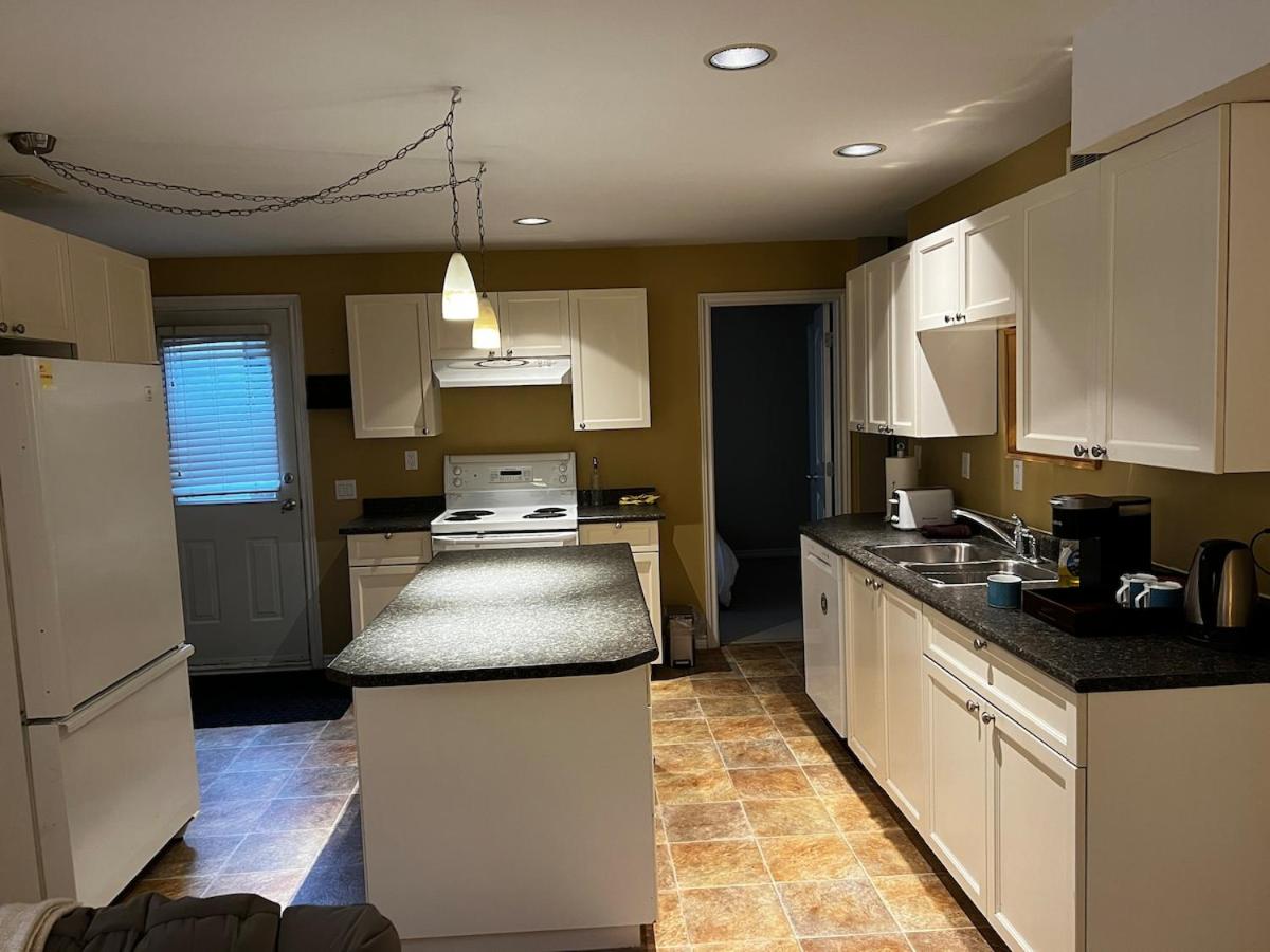 Cozy 2BR Getaway Quiet & Relaxing - B&B Ciudad de Langley