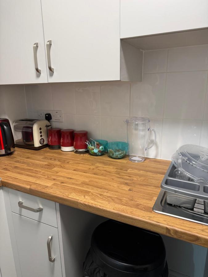 Zikach Apartment Near to Glasgow Airport - Chambres d'hôtes Renfrew