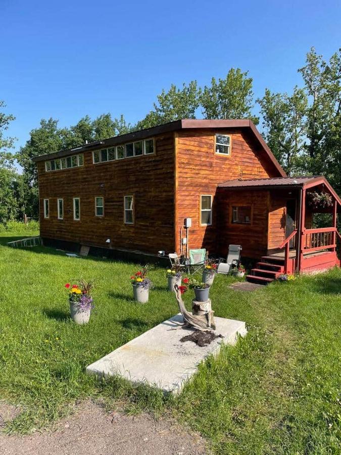 Cedar Cabin Cozy 2-Bedroom next to Glacier Park - B&B East Glacier Park