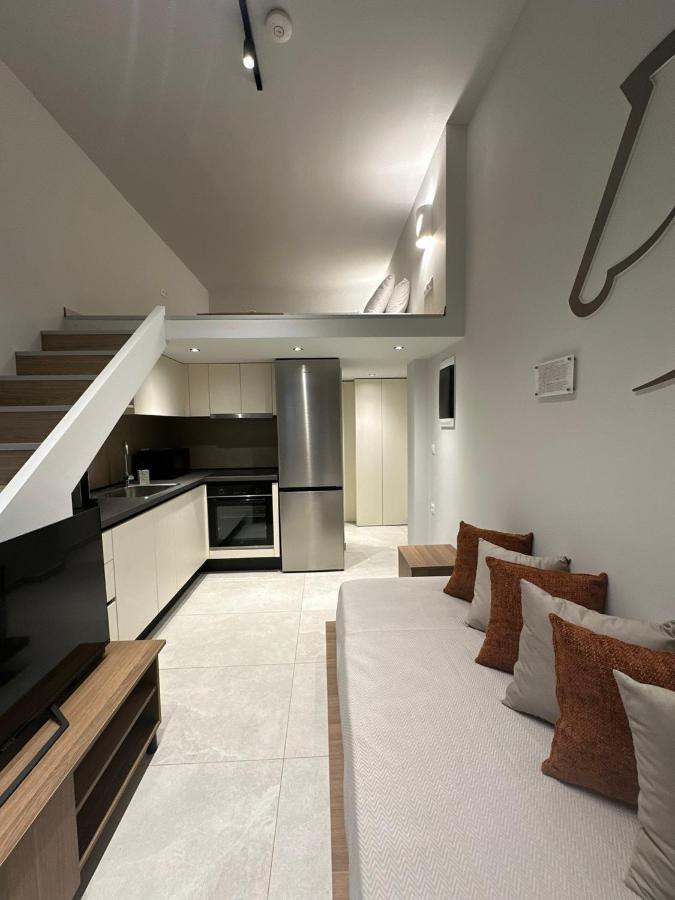 Modern Lofts in Archangelos Rhodes with Parking - Equus - 3 Guests - Chambres d'hôtes Archángelos