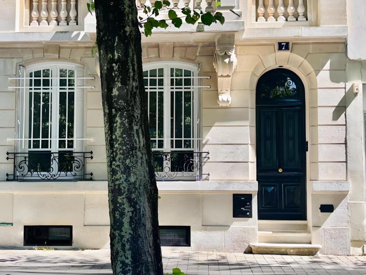Le Perroquet qui Bulle - Reims Centre - Bed and Breakfast Reims