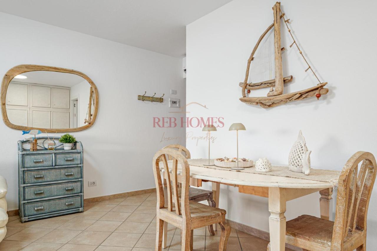 Luna e Mari Ladunia - B&B Marinella