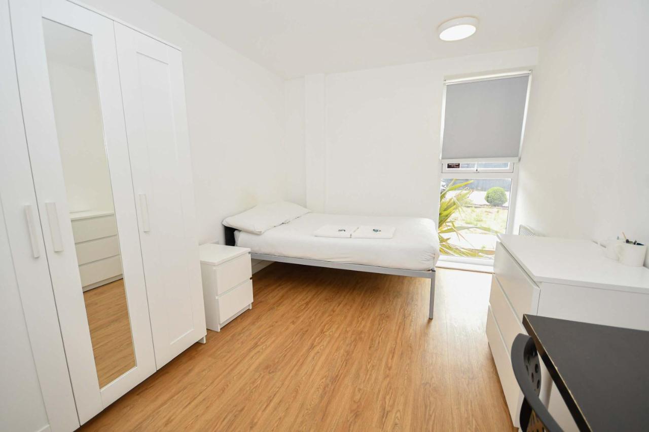 Budget En-suites Optional Kitchen Liverpool