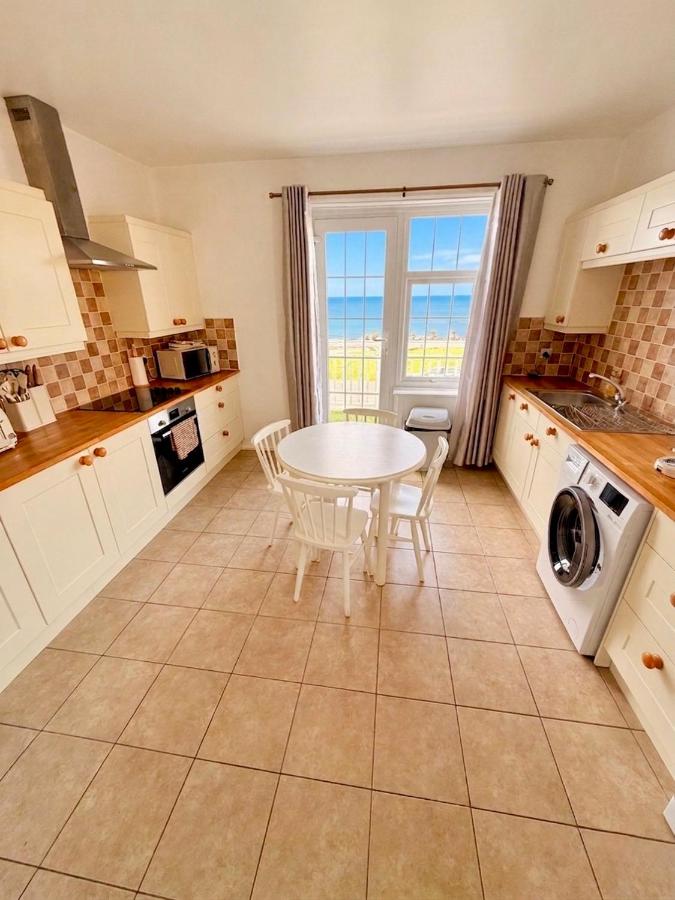 Coastal Retreat- Panoramic Views- Sleeps 4- Near Margate - B&B Westgate on Sea