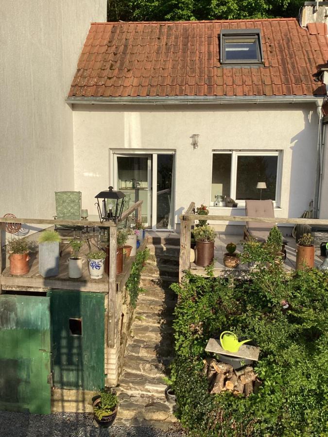 Schönes Ferienhäuschen in Obermaubach mit Seeblick - B&B Kreuzau