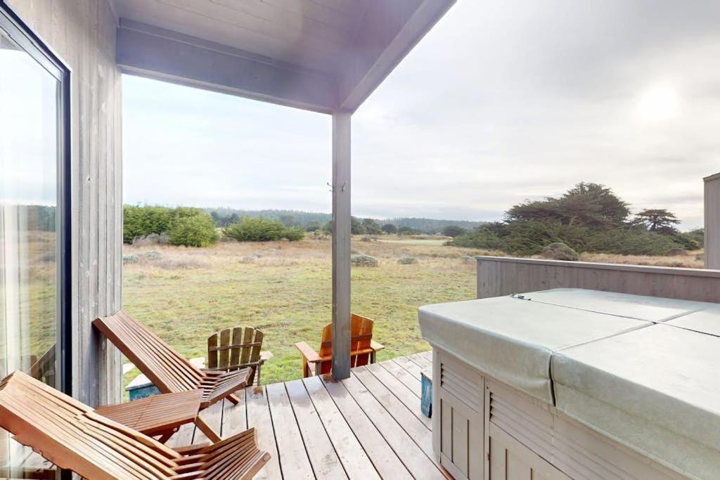 Whispering Wave - B&B Gualala