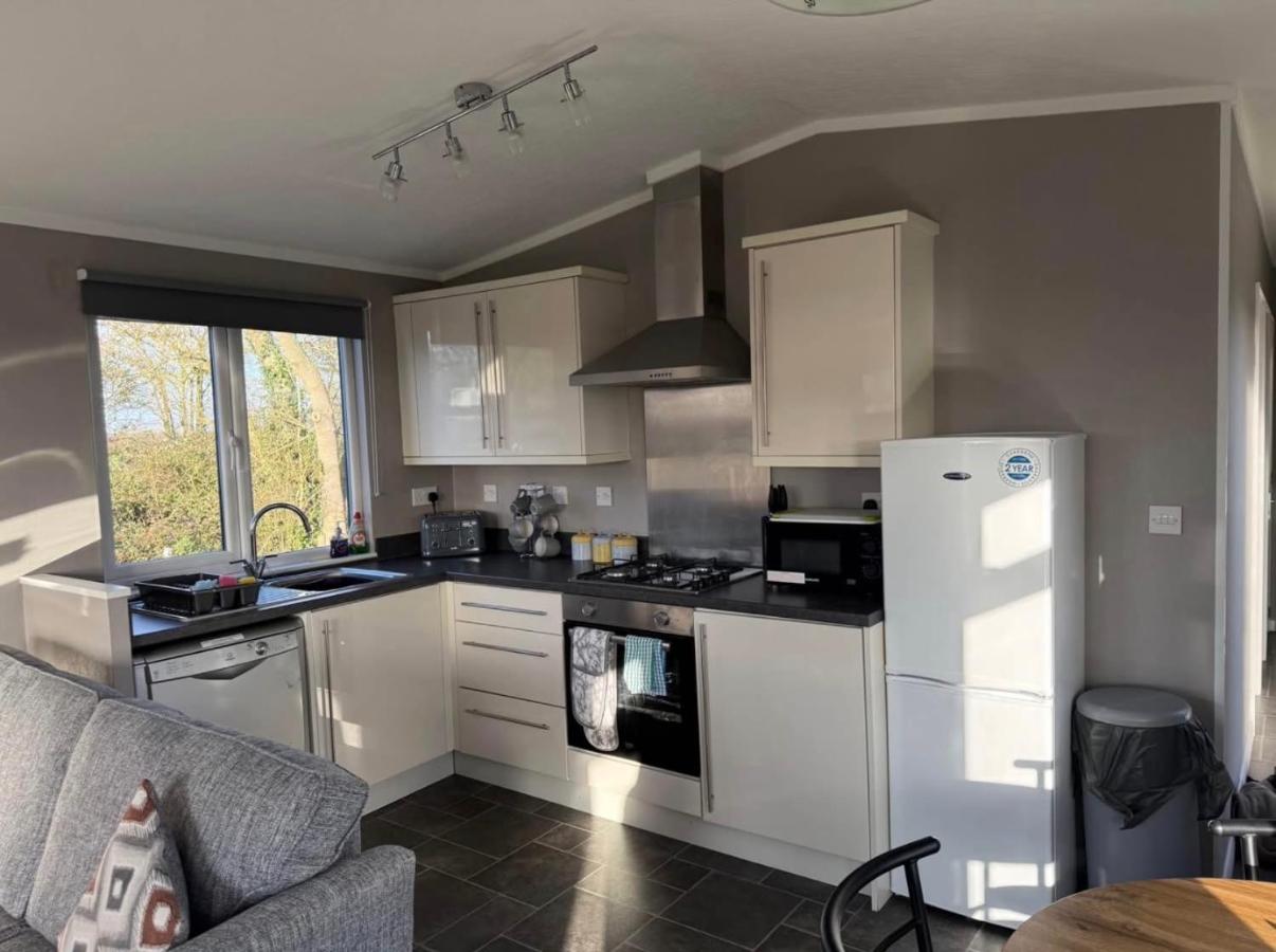 Two Bedroom Lodge - B&B Gainsborough