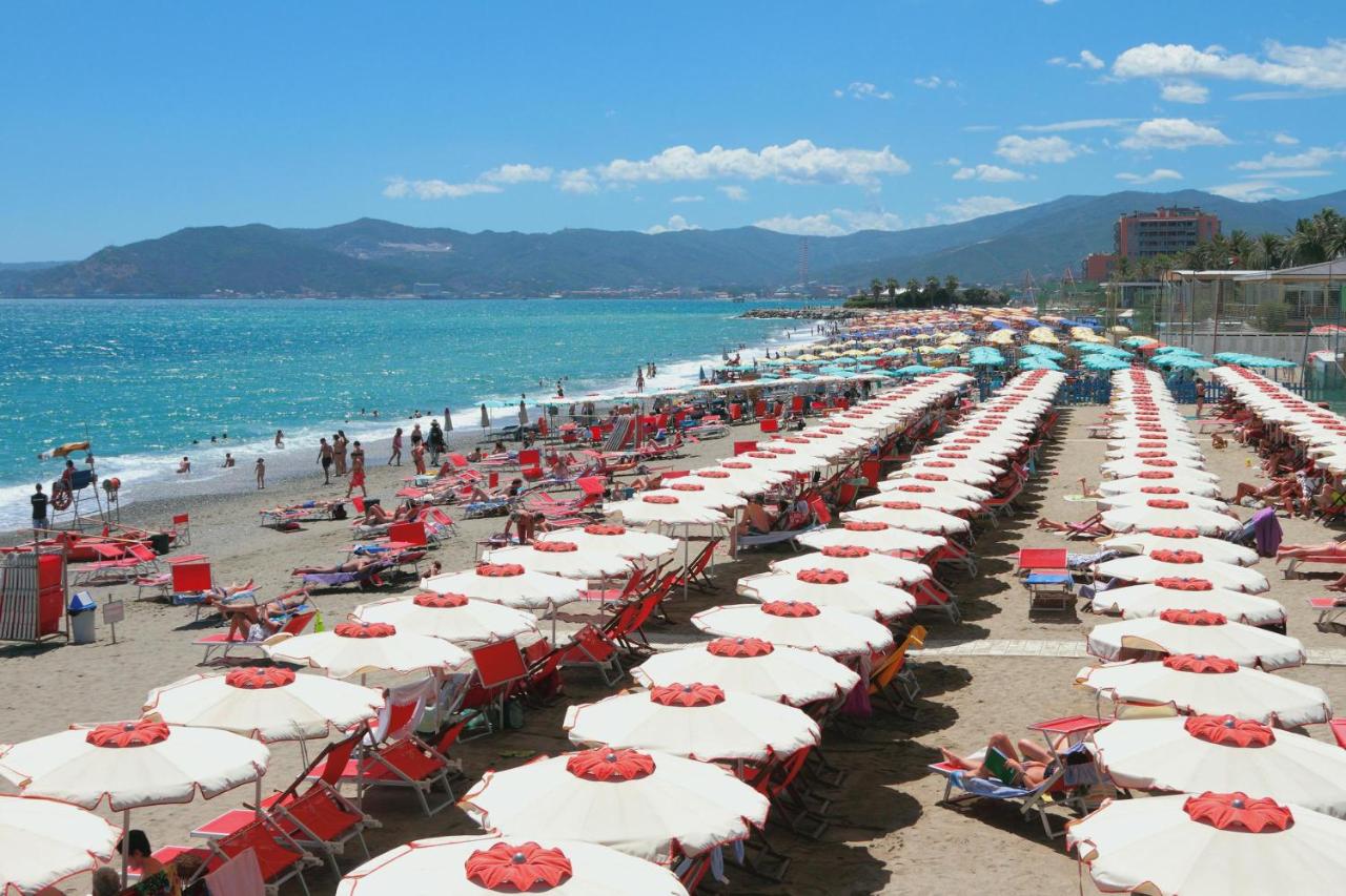 Boccaccio - Happy Rentals - B&B Loano