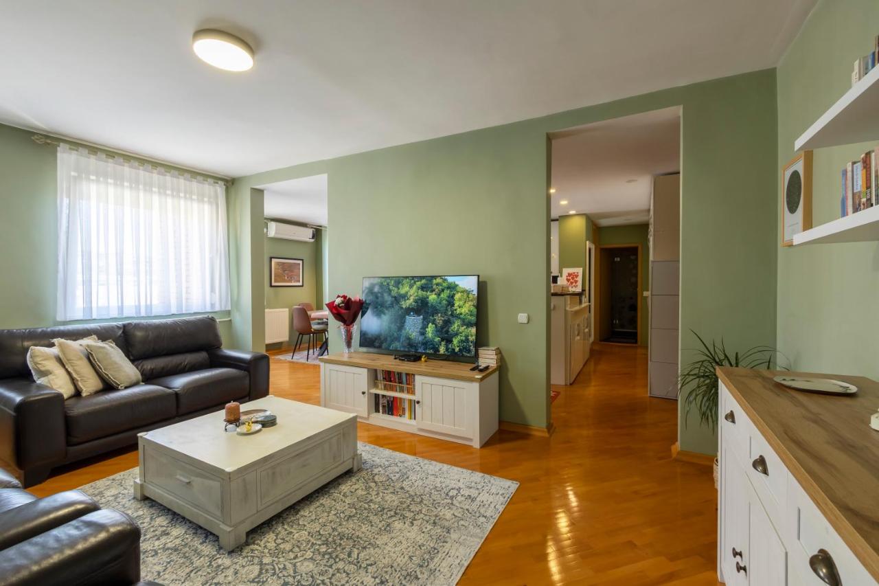 Kikis Joyful Nest in Santea - B&B Pristina