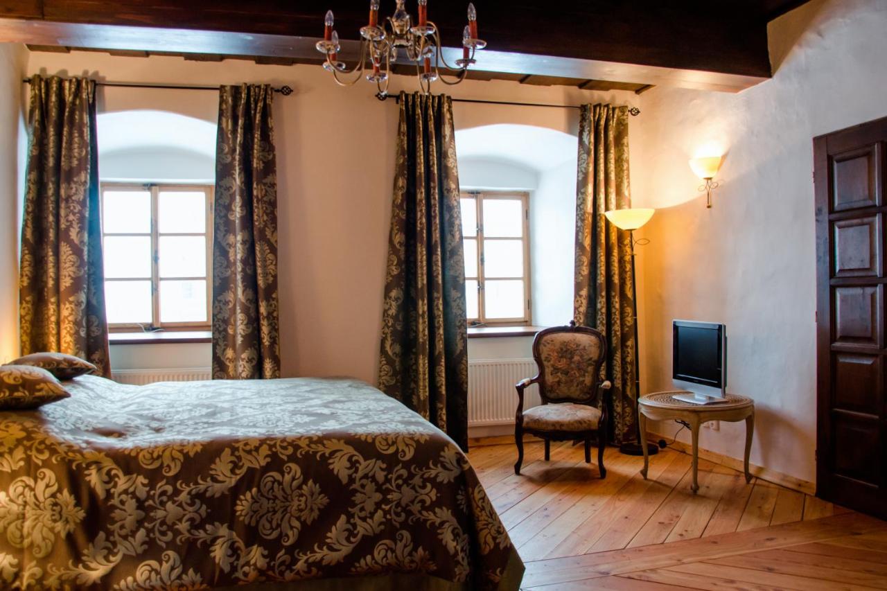 Chateau Goldenstein