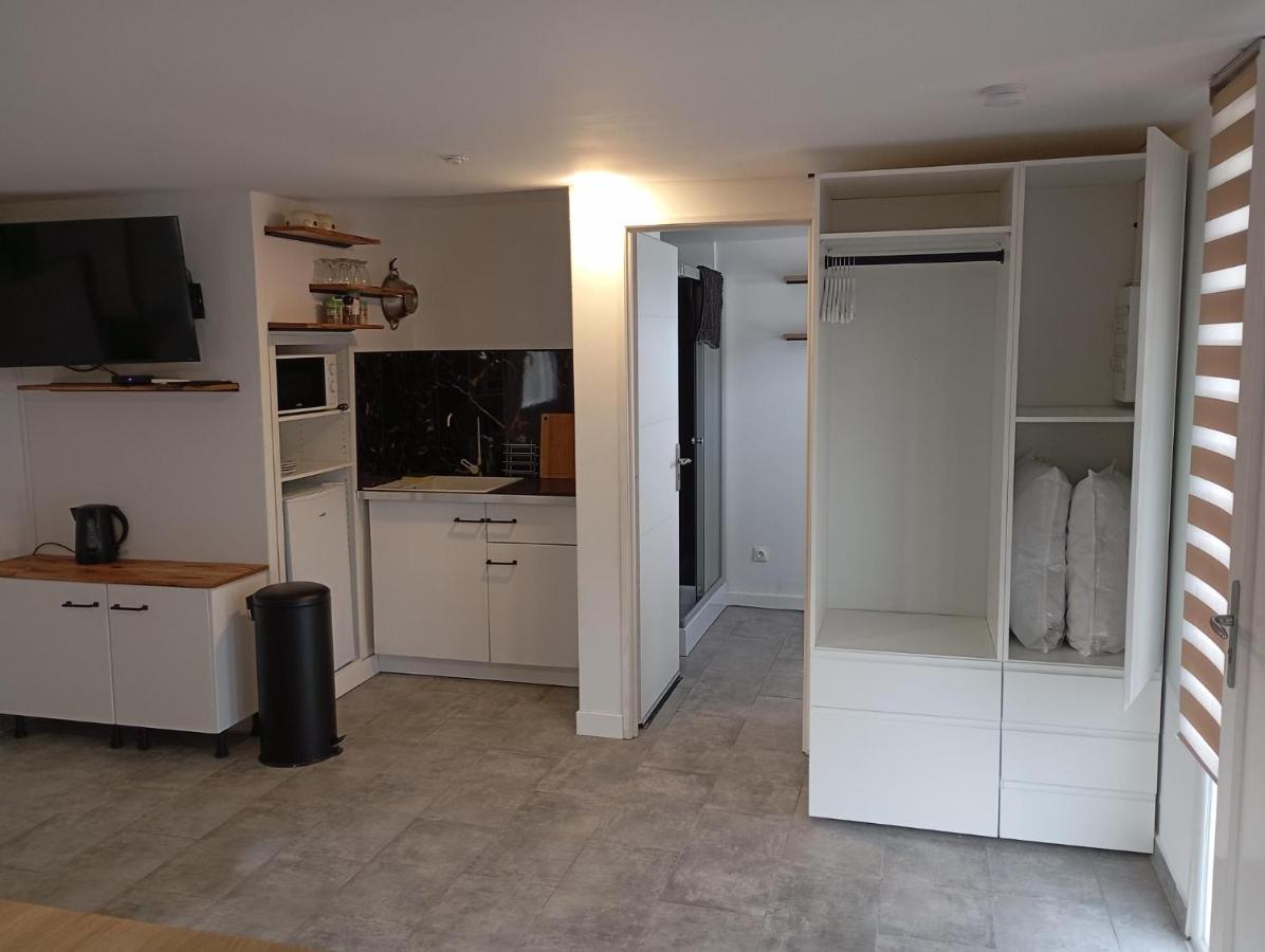 le studio a LA - B&B Les Attaques