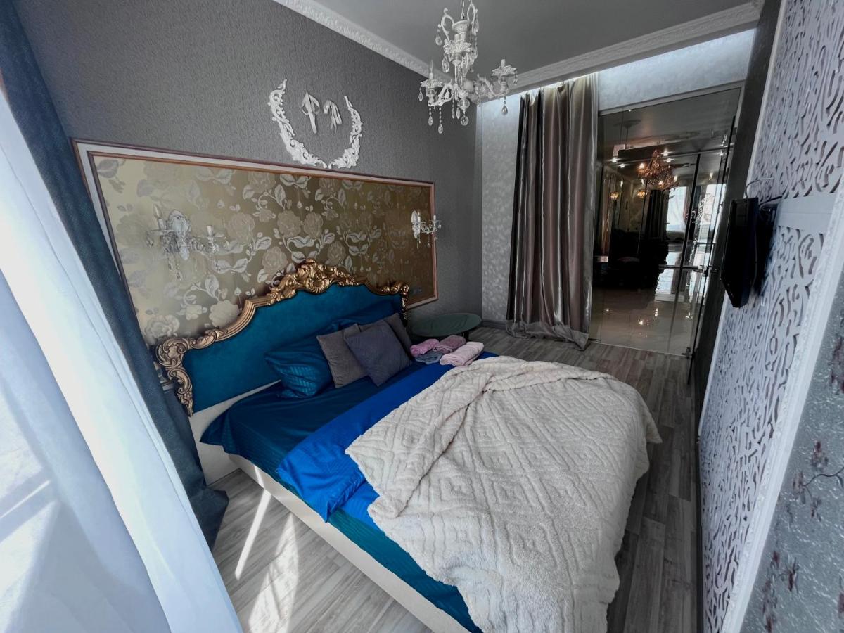 на ПЛЯЖЕ Отрада, Французский бульвар Просторный 2 комн Luxury апартамент , центр ЖК Париж - B&B Odesa