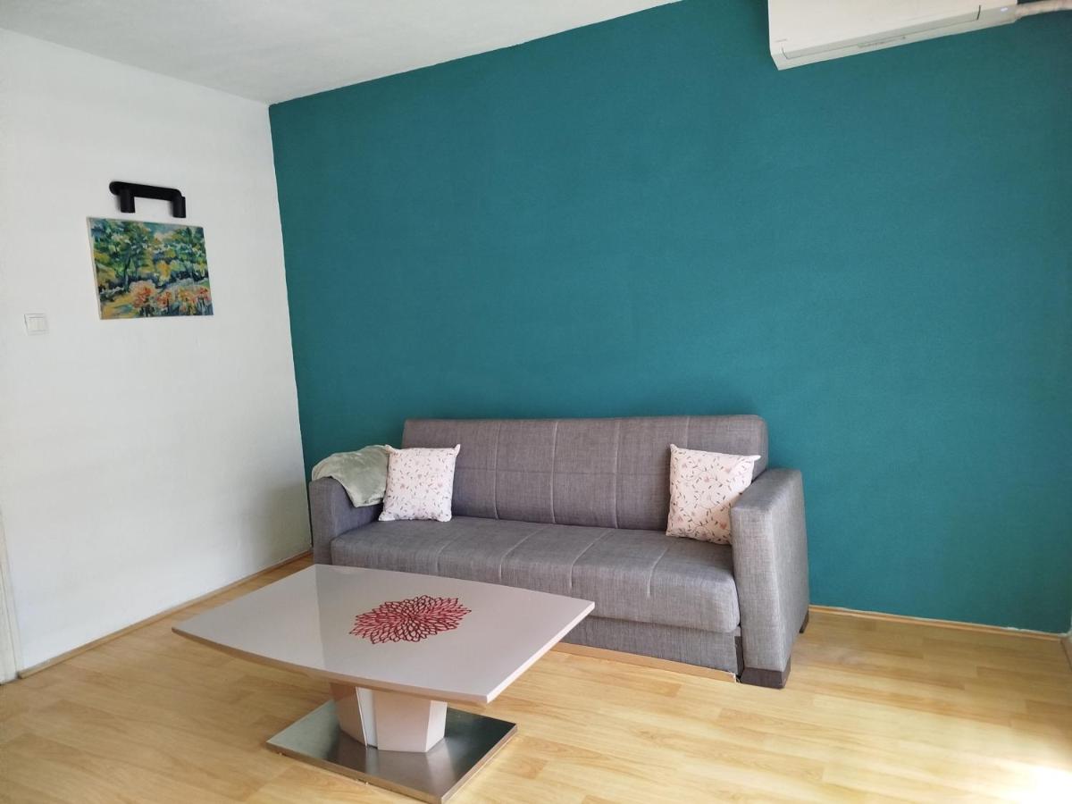 Apartment "Daisy Flower" - Center, Bitola - Chambres d’hôtes Bitola