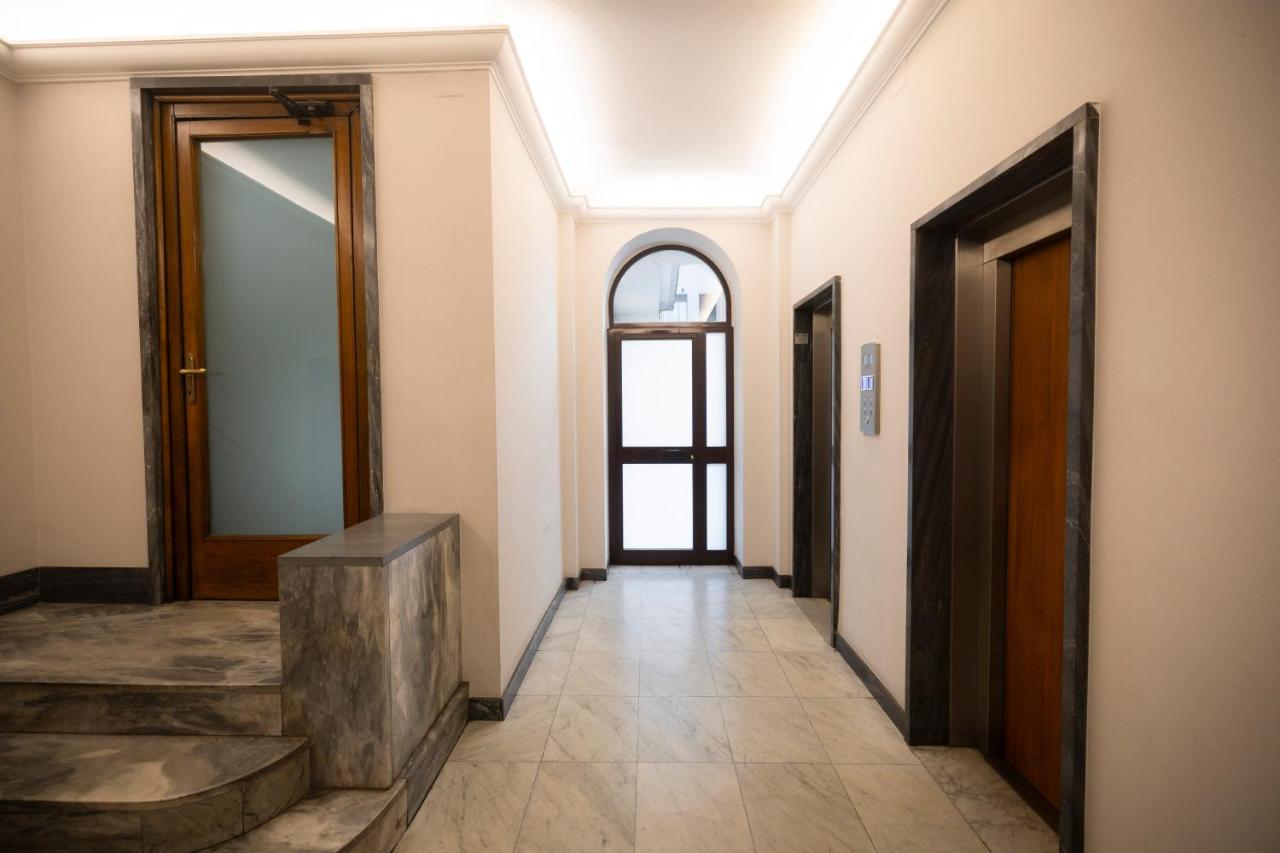 Bilocale di Design a 100m dalla Stazione Centrale - B&B Milano