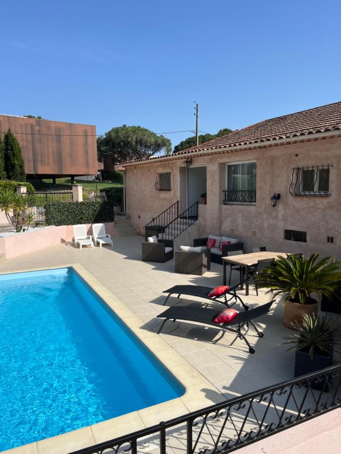 La Pinède appartement T2 accès piscine - Ferienwohnung Fréjus