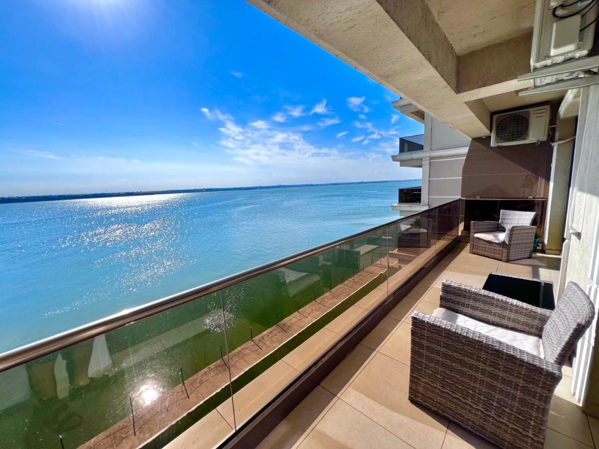 Lake Apartments Solid MAMAIA - Bed and Breakfast Mamaia