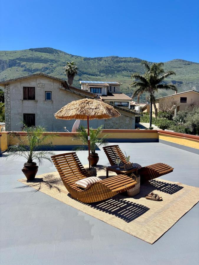 Loft con solarium e parcheggio privato a 5 minuti dall'aeroporto - B&B Carini
