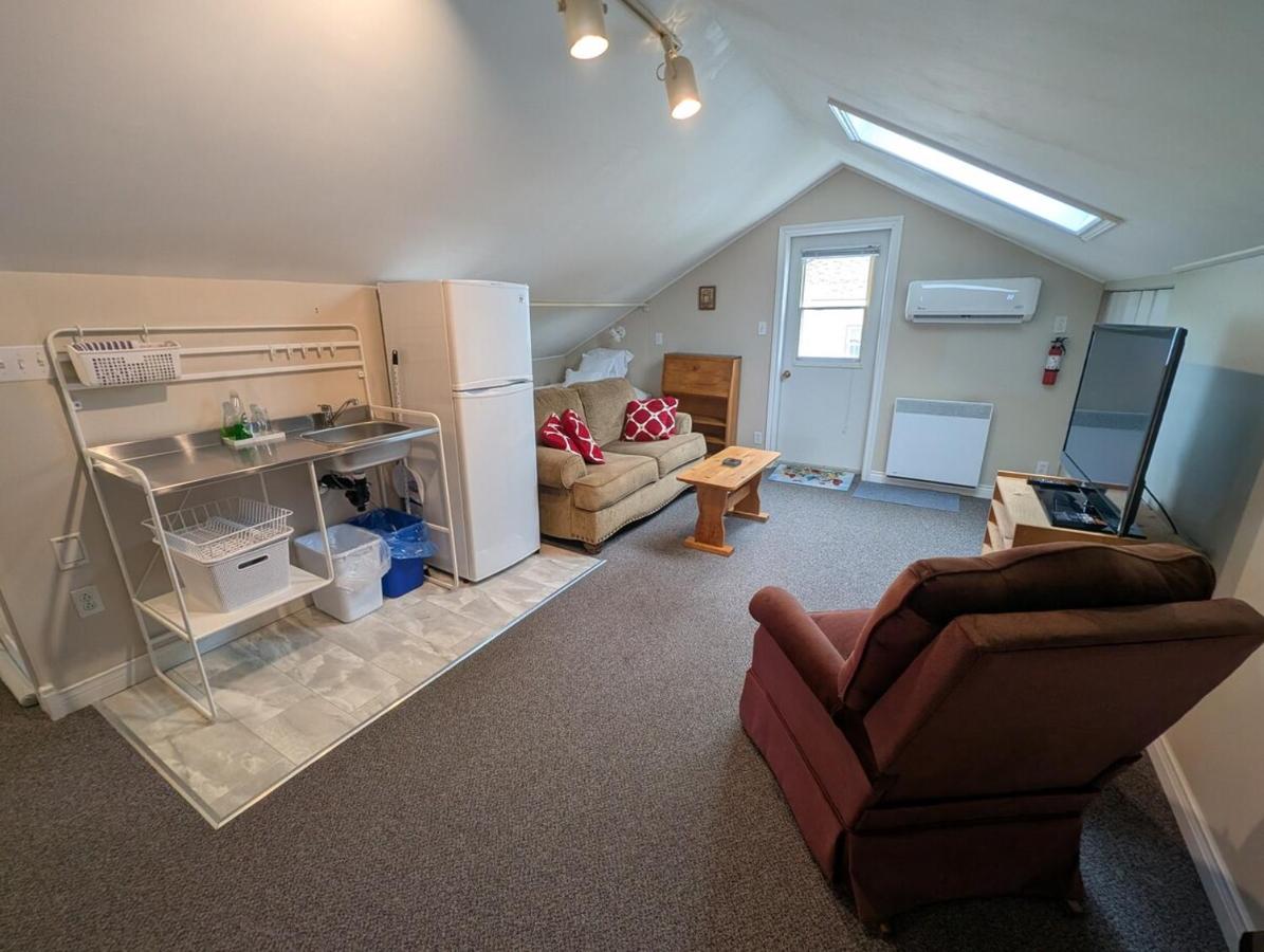 SpringHouse Saltwater Loft 1 Bedroom Pet Friendly - B&B Lewisporte