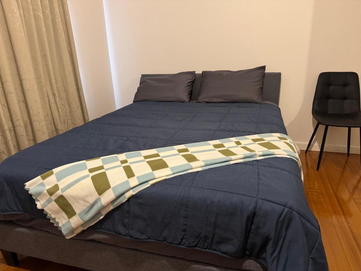 Royal Oak Residence - Holiday Home - Ferienwohnung Shepparton